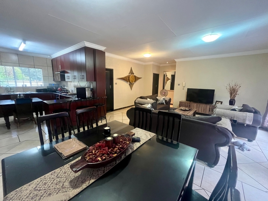 3 Bedroom Property for Sale in Flamwood North West